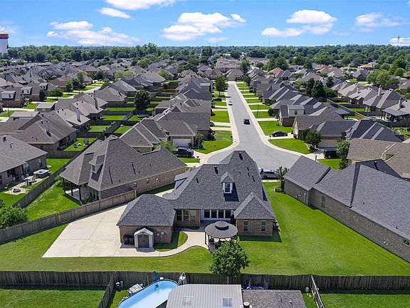 5th image of 522 Falling Water Cir