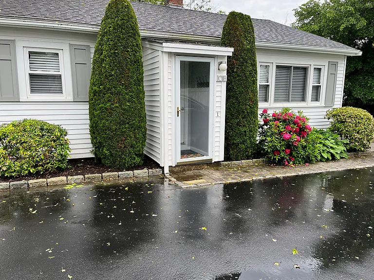 101 Briarwood Ave #B — Photo 14