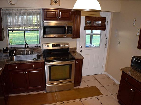 4th image of 3005 Hunkin Cir