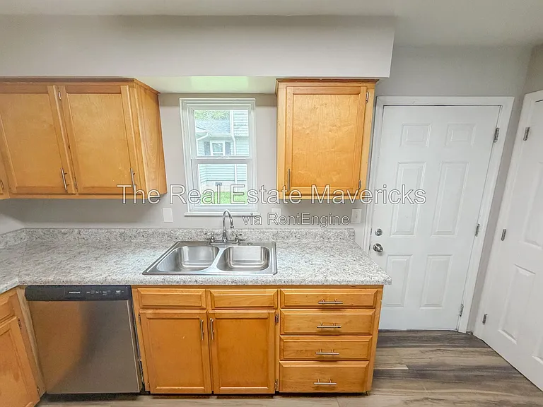 131 Pace Dr #B5 — Photo 6