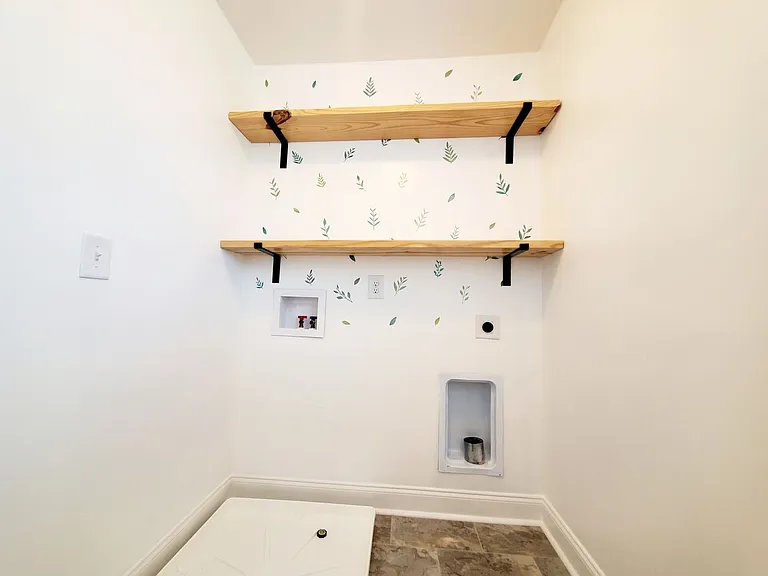 2115 Mannington Dr — Photo 19