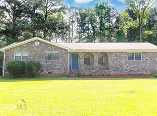 1852 S Gordon Rd, Austell, GA 30168