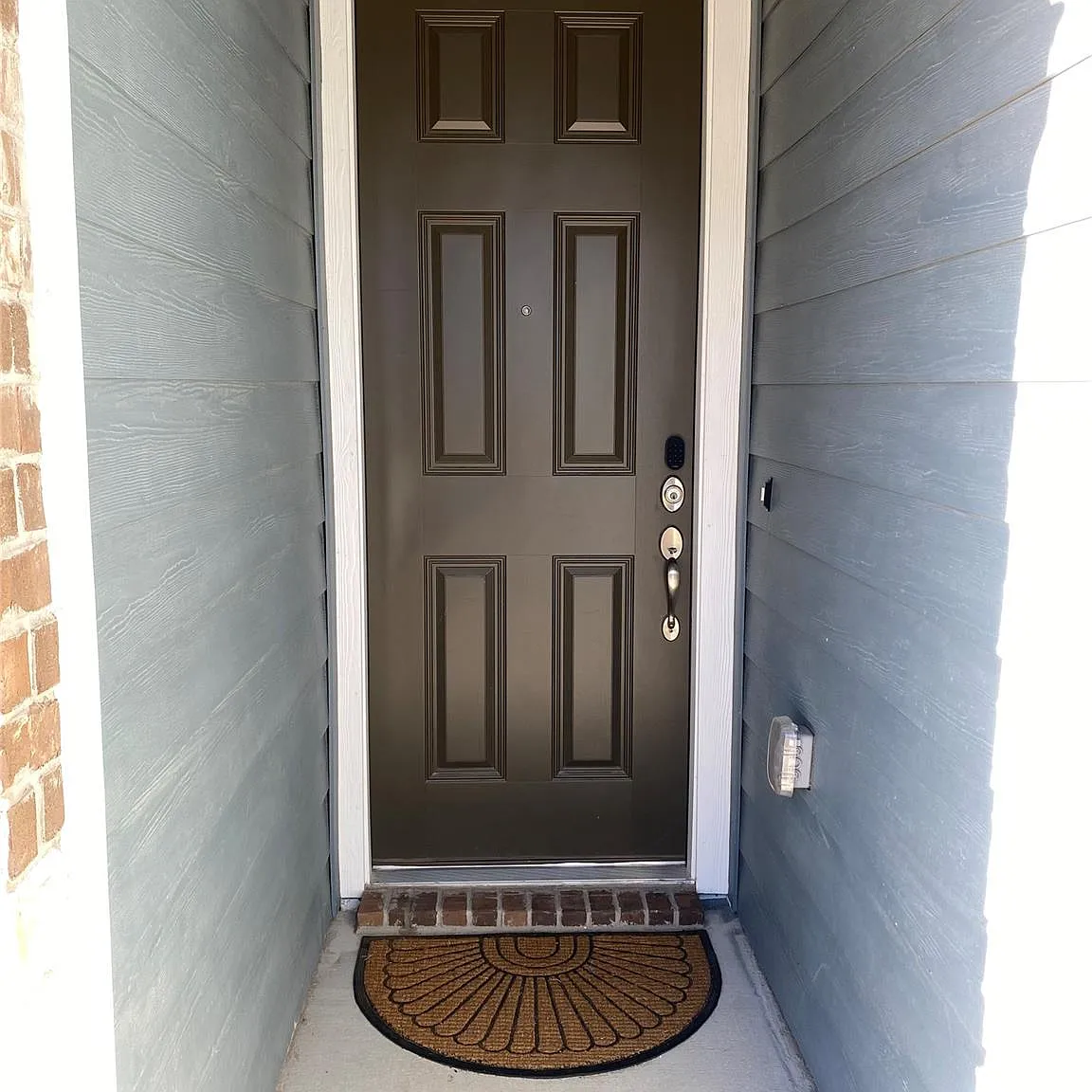 4 bed, 2.0 bath, 1751 sqft, $1,995 — Photo 3