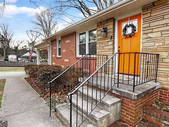 2nd image of 834 Alberson Ct