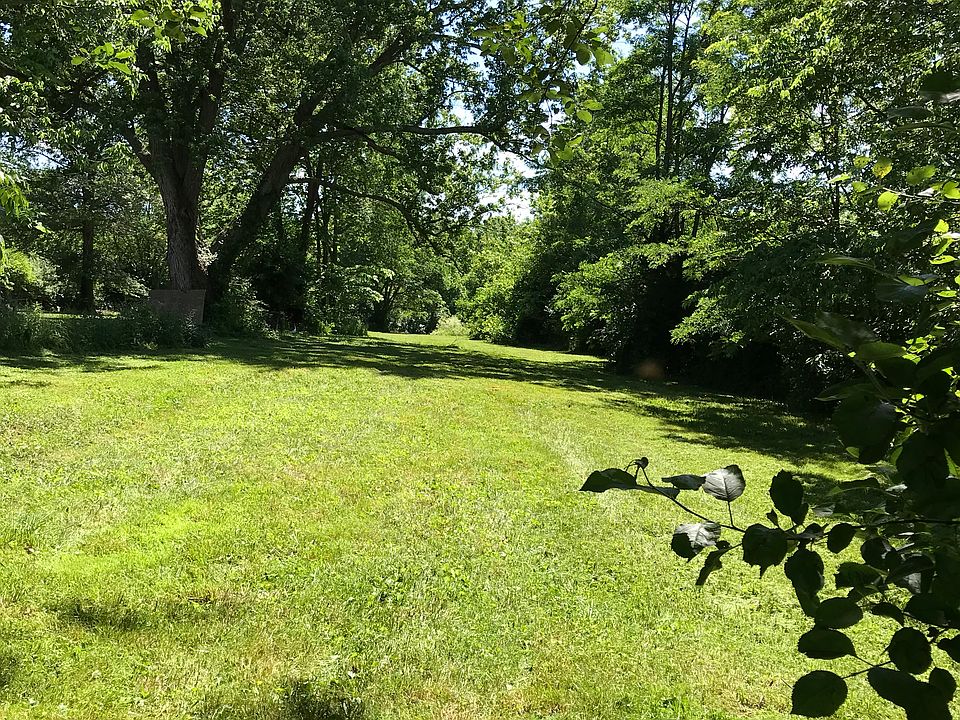 2nd image of 2794 Columbus Ln