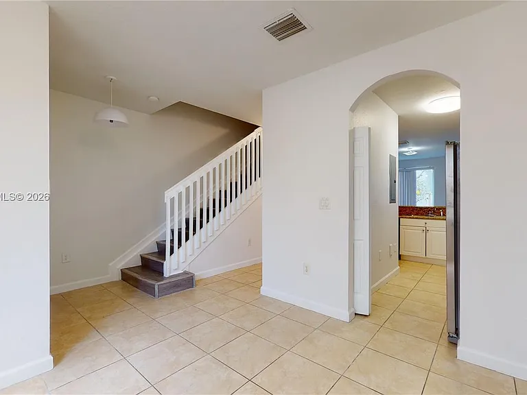 2929 SE 2nd St #7 — Photo 3