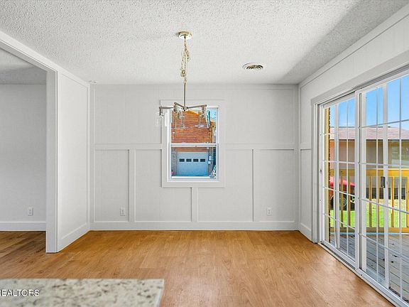 5th image of 428 Phyllis Cir