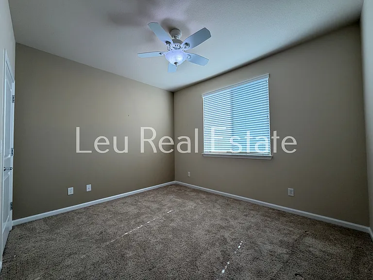 7425 Foxburgh Ct — Photo 15