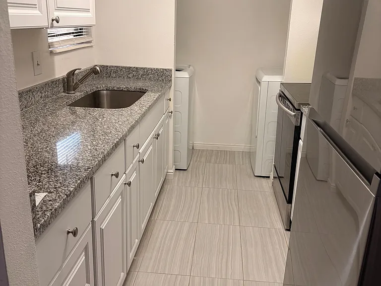 N 2200 W — Photo 2
