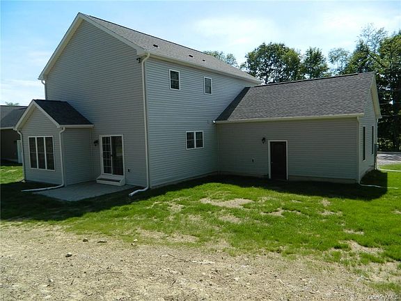 3rd image of 3 Wildwood Dr