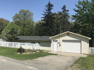 12175 Black Creek St, Gowen, MI 49326