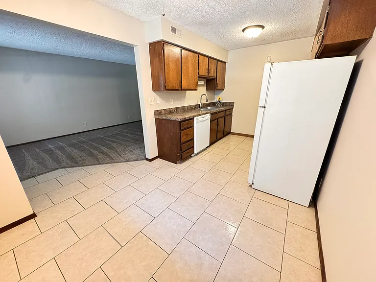1802 Knox St #3 — Photo 5