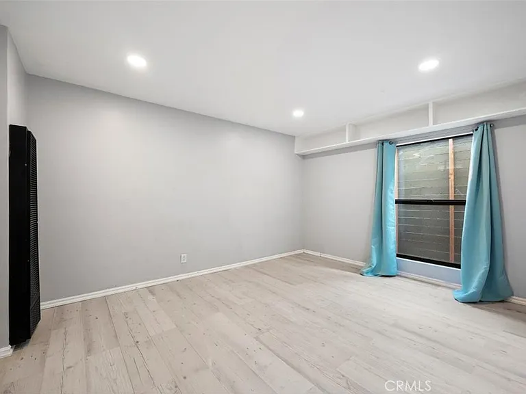 905 Dickson St #1 — Photo 35