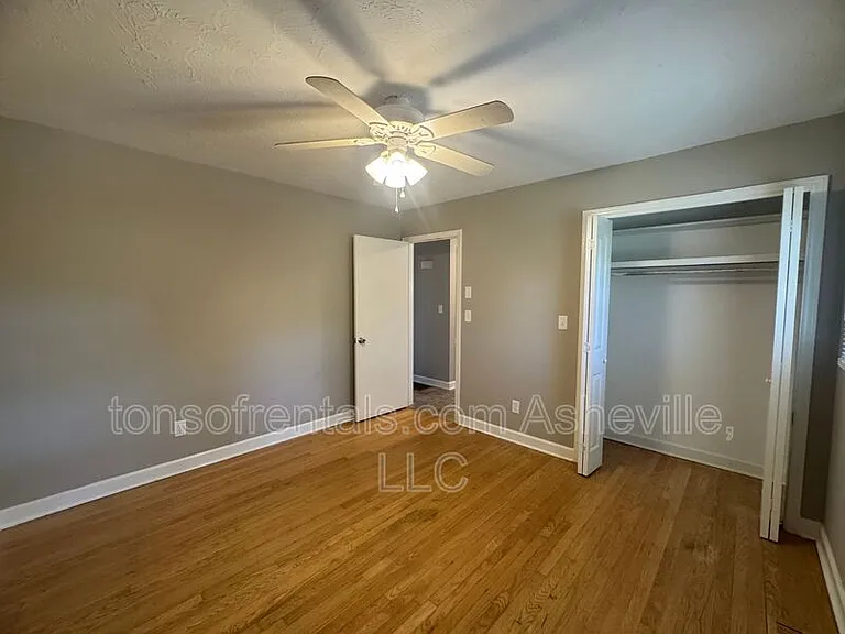 1614 Brevard Rd — Photo 11