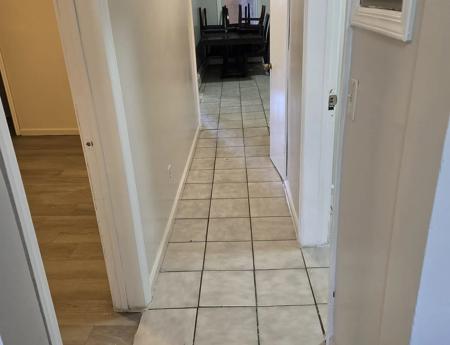 4 bed, 1.0 bath, 1200 sqft, $2,850 — Photo 3