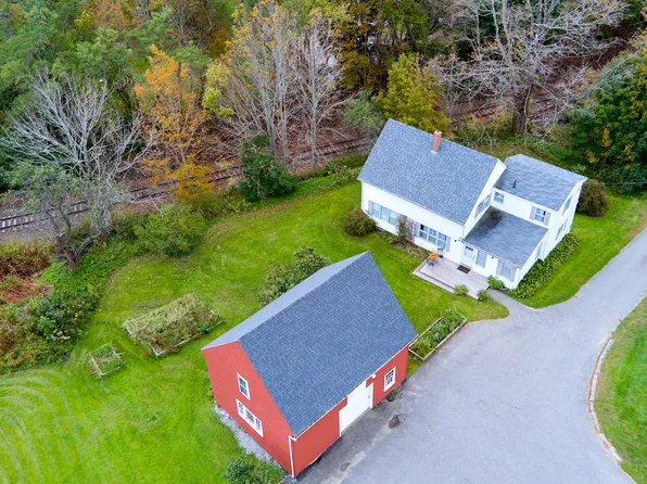 11 Wadsworth Court, Thomaston, ME 04861