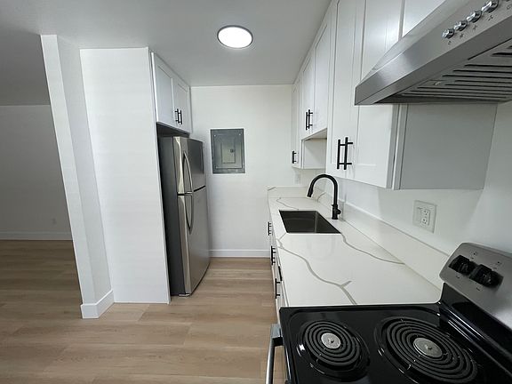 4th image of 1201 Beechwood St #1221-99
