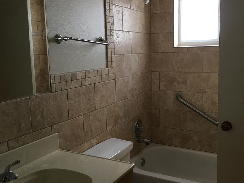 2nd image of 7707 Camino Real #B-409