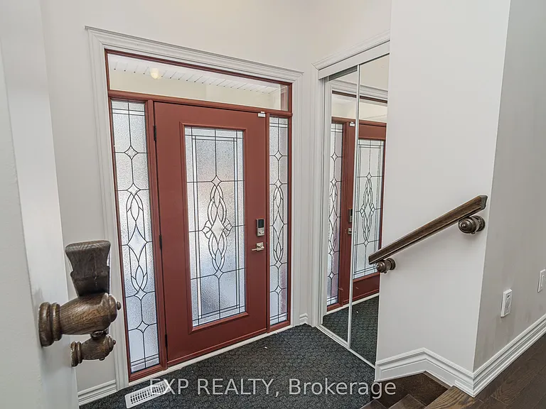 215 Rivertree St — Photo 3