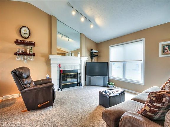 4th image of 14371 Pine Creek Dr