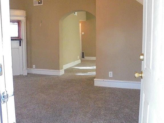5th image of 1433 S Willow Ave