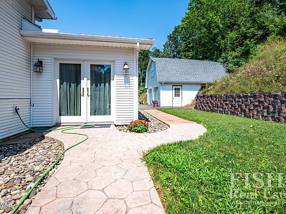 5th image of 187 Dahl Rd