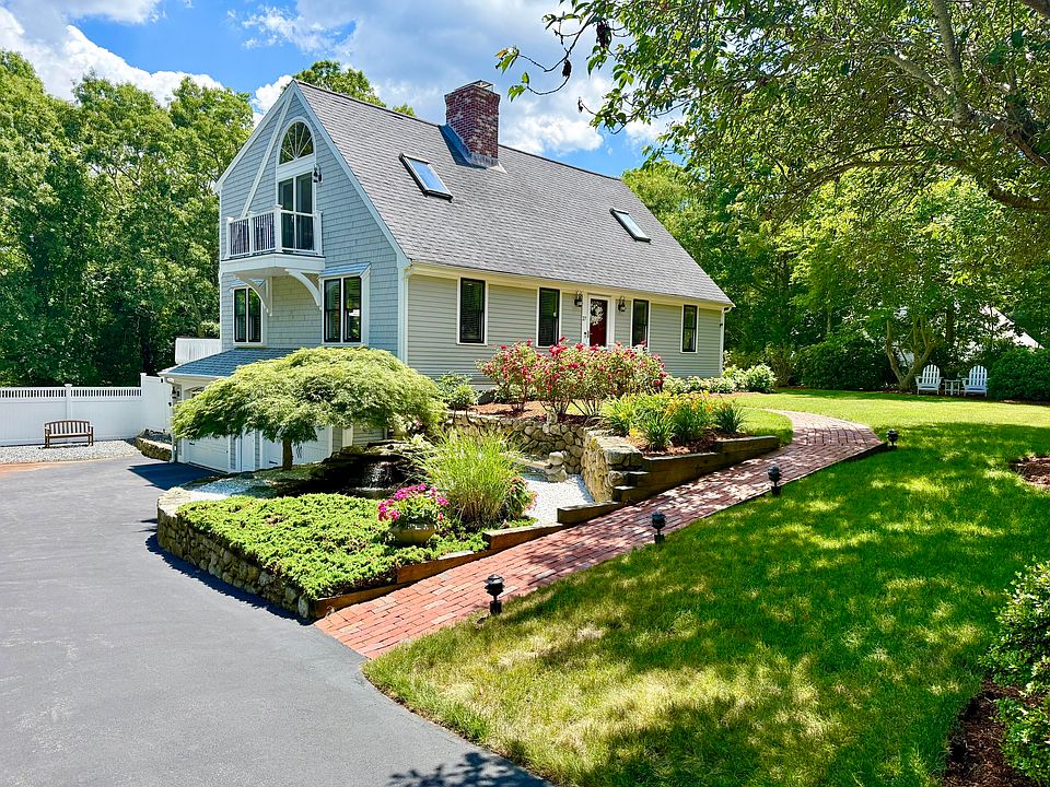 1st image of 27 Crestview Drive