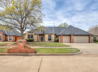 412 Castle Rock Rd, Yukon, OK 73099