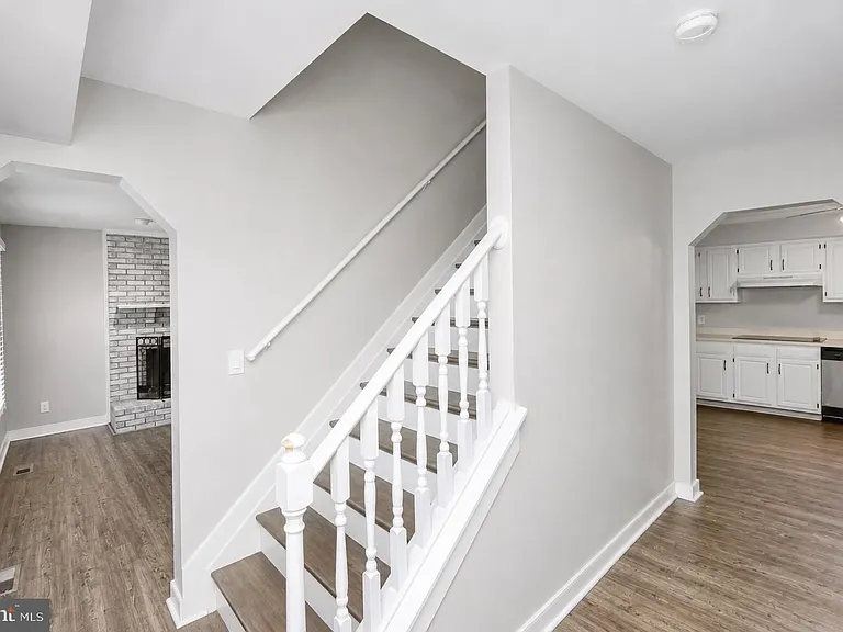 24 Bertram Blvd — Photo 3