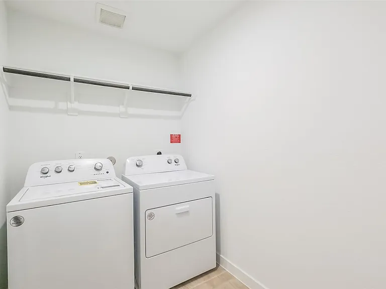 31718 Hallington Hill Ln — Photo 15