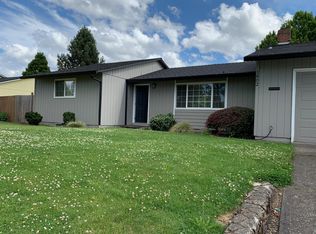 1802 NE Thomas St, Hillsboro, OR