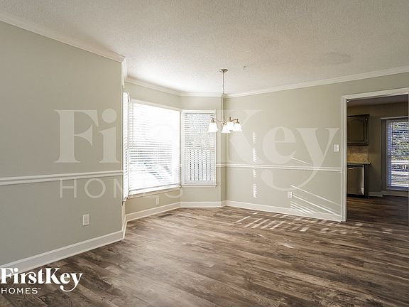 5th image of 3622 Two Oaks Dr