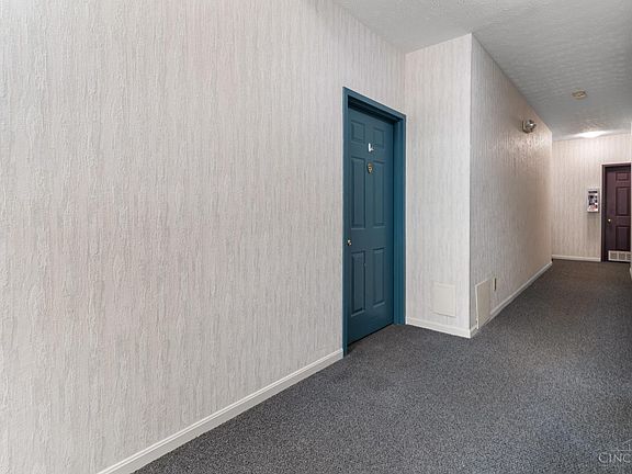 3rd image of 9325 Winton Rd APT 1