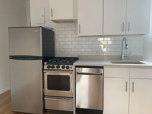 Rented by Compass | media 12