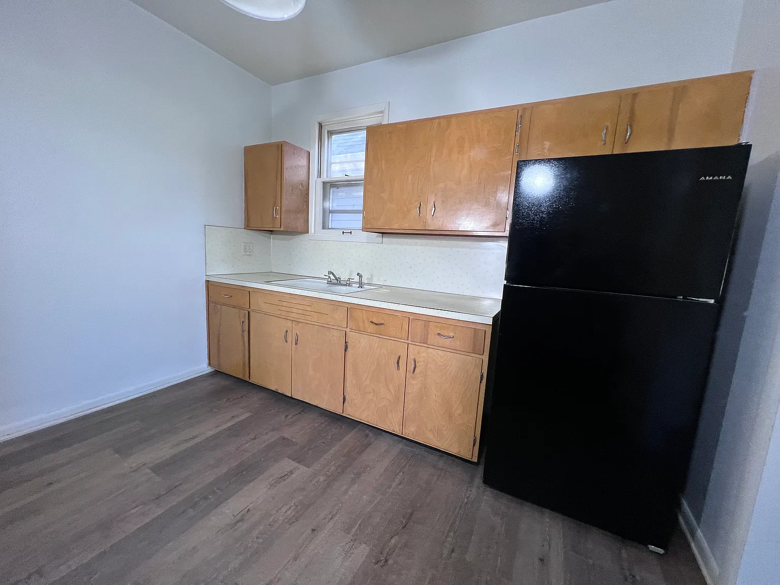 2 bed, 680 sqft, $1,100 — Photo 2
