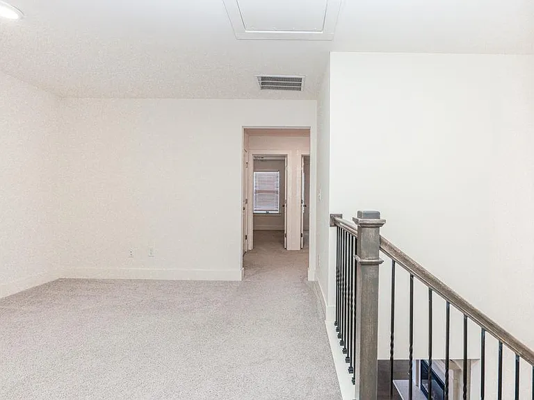 7 Steelwood Ct — Photo 11