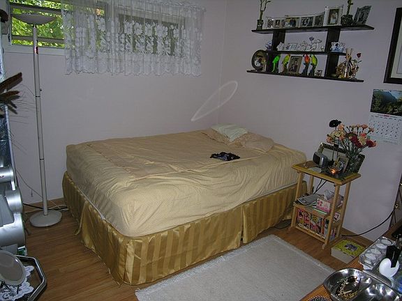 2nd bedroom