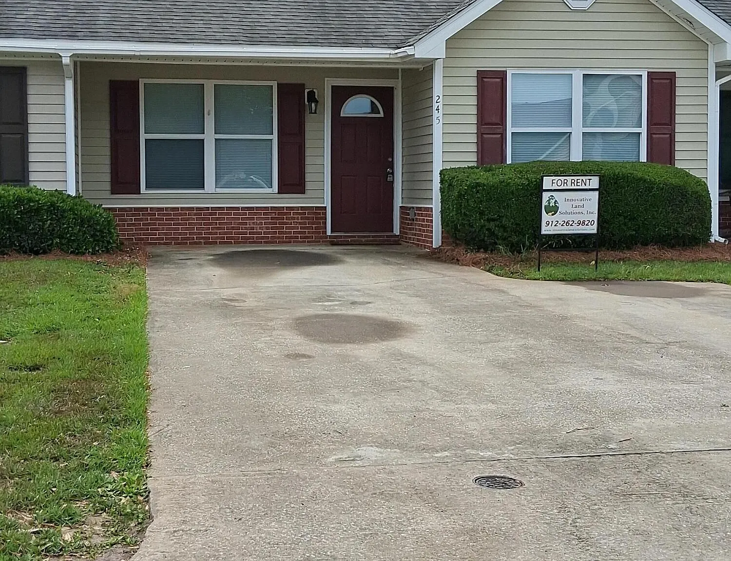 3 bed, 2.0 bath, 1250 sqft, $1,550 — Photo 1
