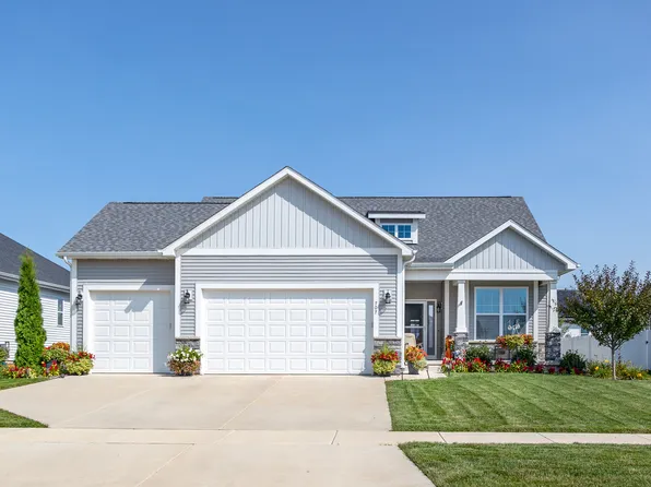 6838 Faiths Way, Bettendorf, IA 52722