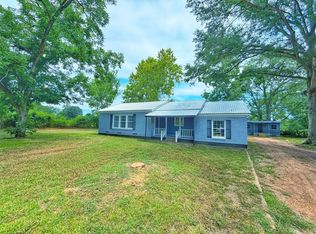 2501 E Houston Ave, Crockett, TX