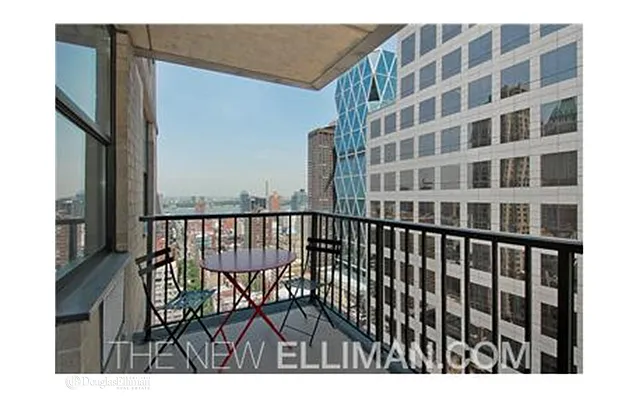 Rented by Douglas Elliman | media 16