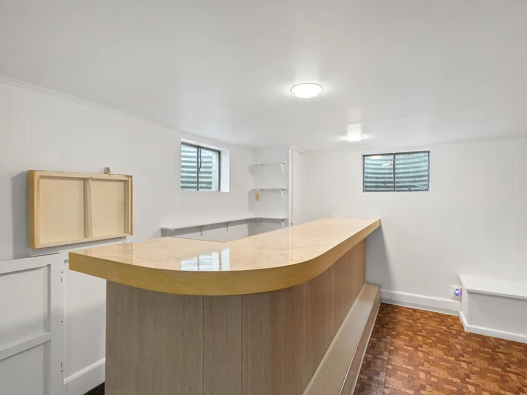 818 Leahy Cir — Photo 17