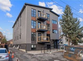 231 Columbus Ave #3, Ottawa, ON K1K 1P5