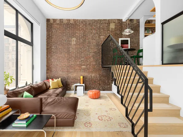 77 Bleecker Street image 1 of 7