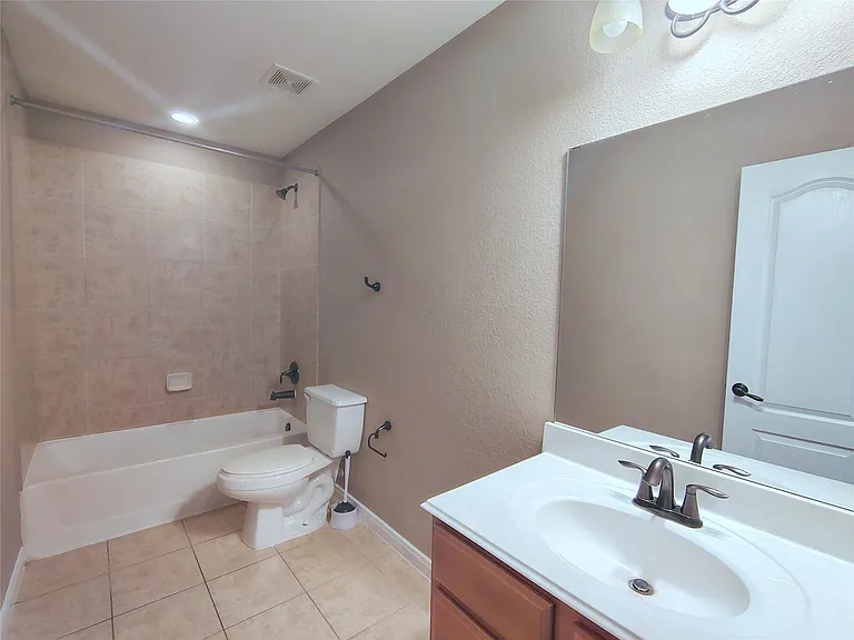 1206 Larks Trace Ln — Photo 17