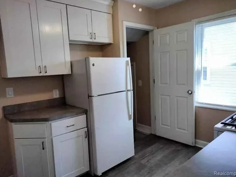 5156 Niagara St — Photo 7