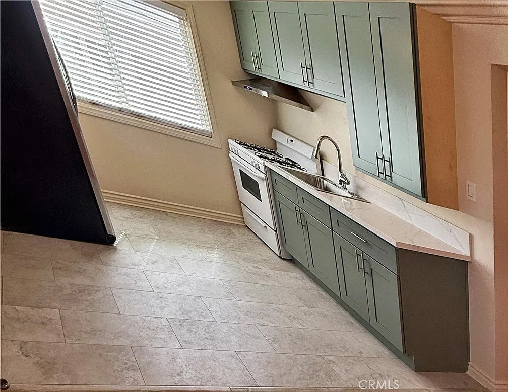 1 bed, 462 sqft, $2,200 — Photo 1