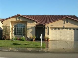 1213 E Milgeo Ave, Ripon, CA 95366
