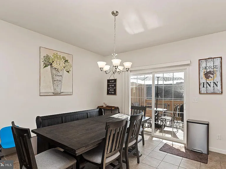 4 Jay Cir — Photo 4