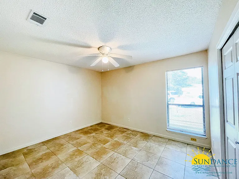 632 Carnathan Ct — Photo 10